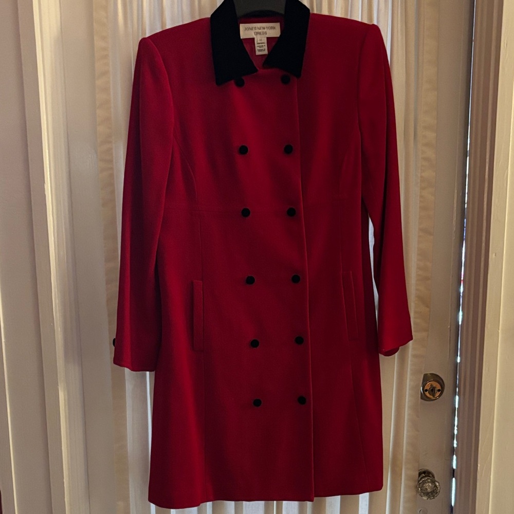 Jones New York Red dress/ Coat with Black Collar